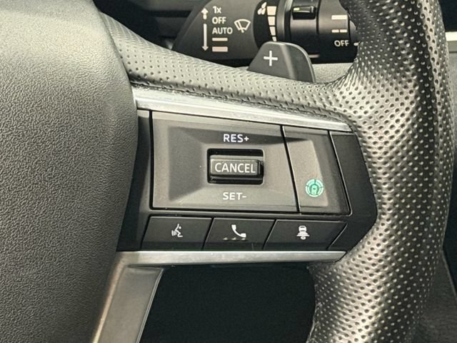 Used 2024 Mitsubishi Outlander 4WD Plug-In Hybrid image 34