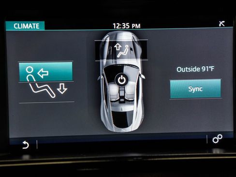 Used 2018 Jaguar F-TYPE R-Dynamic RWD image 31
