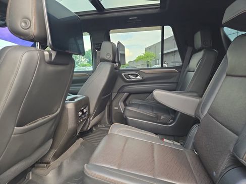 Used 2021 Chevrolet Tahoe High Country RWD image 18