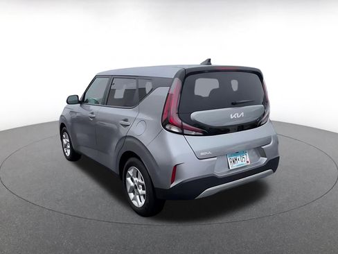 Used 2025 Kia Soul LX w/ LX Technology Package image 11