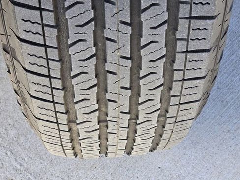 Certified 2025 Jeep Wrangler Sport S image 12