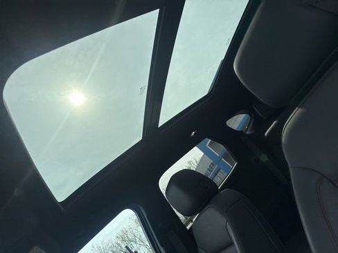 Used 2023 Chevrolet Blazer RS w/ Driver Confidence II Package image 9