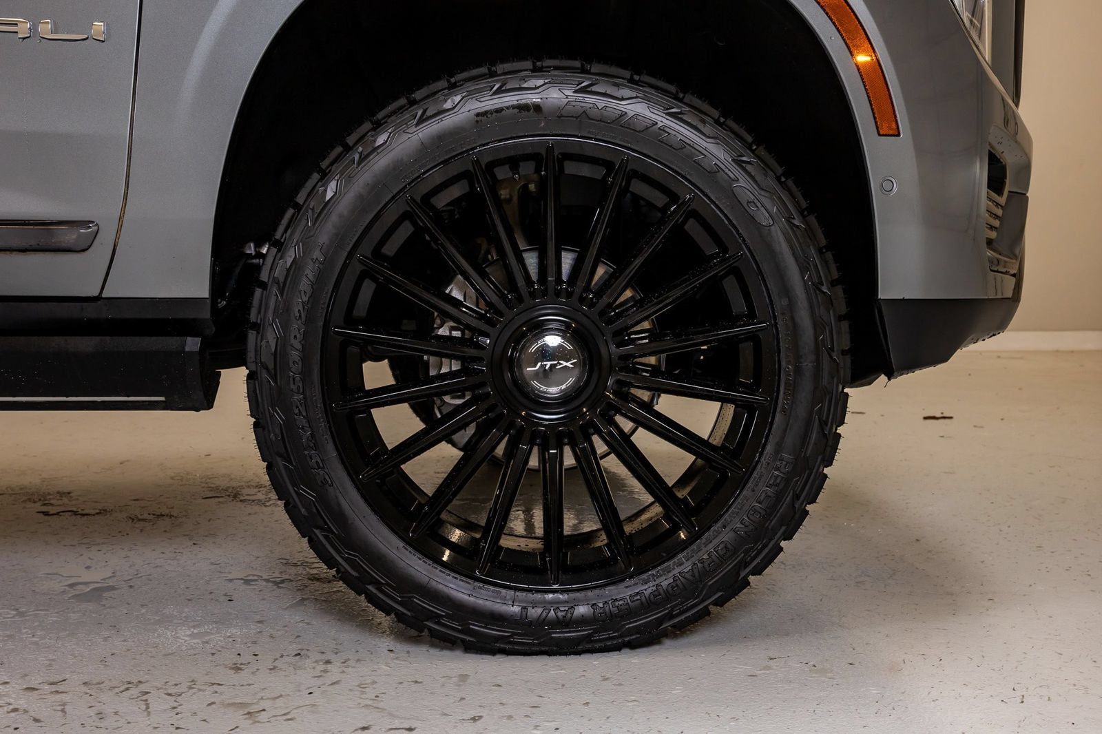 Used 2026 GMC Yukon Denali Ultimate w/ LPO, Floor Liner Package AWD/4WD image 12