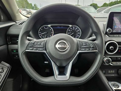 Used 2024 Nissan Sentra SV image 17