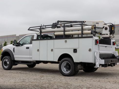 Used 2017 Ford F550 2WD Regular Cab Super Duty image 5