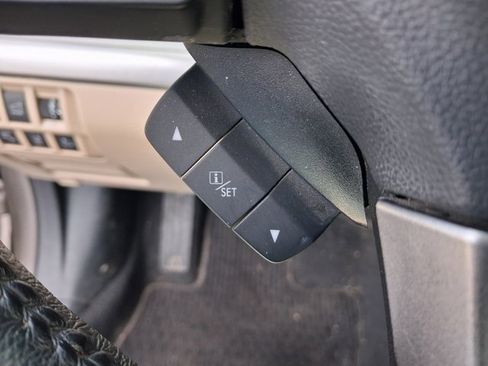 Used 2017 Subaru Outback 2.5i Premium image 29