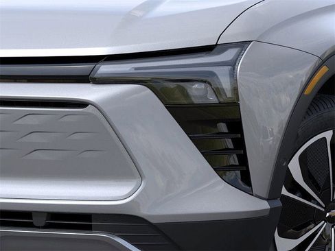 New 2026 Chevrolet Blazer EV LT image 11