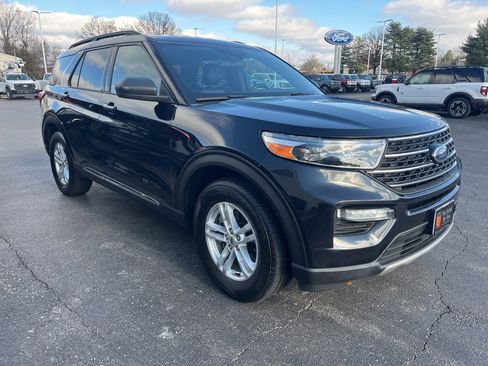 Used 2020 Ford Explorer XLT w/ Equipment Group 202A image 6