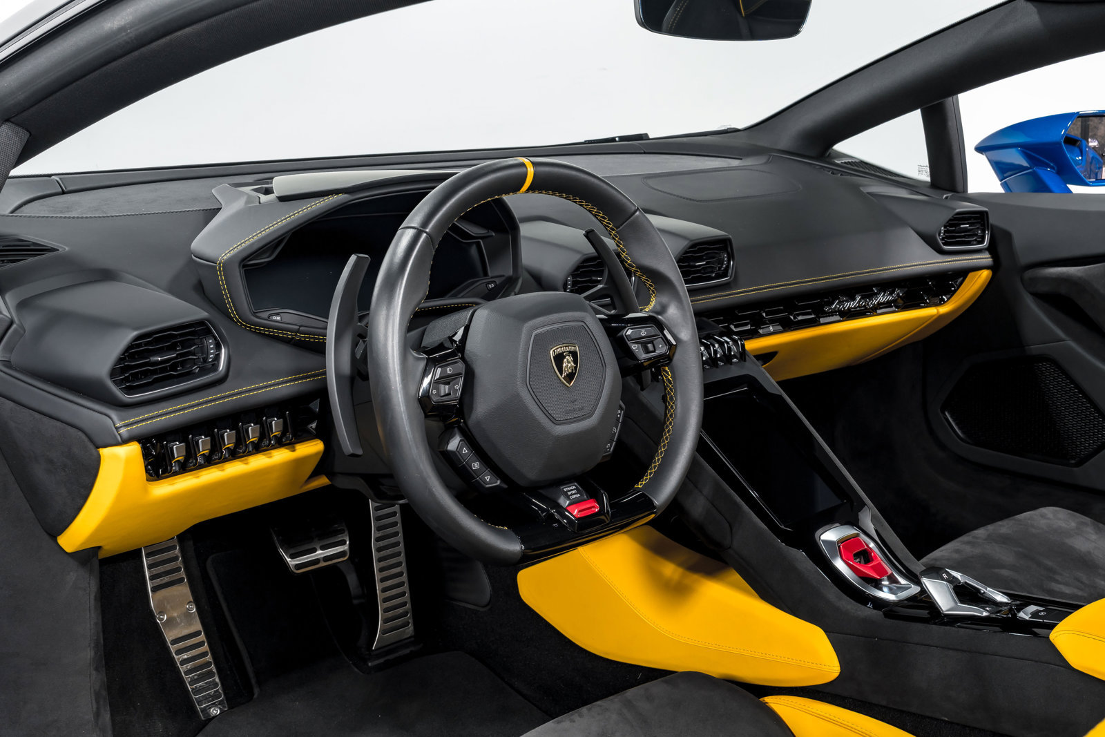 Used 2023 Lamborghini Huracan Tecnica RWD image 12