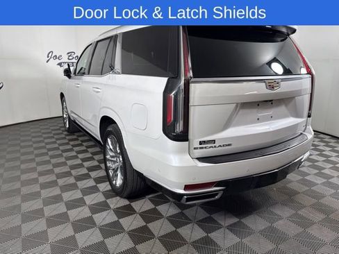 Used 2021 Cadillac Escalade Premium Luxury Platinum image 17