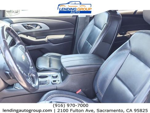 Used 2021 Chevrolet Traverse LT image 16
