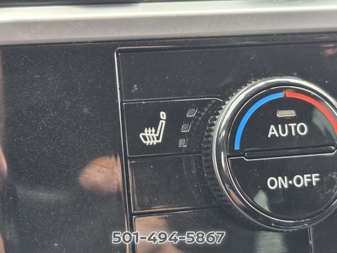 Used 2022 Nissan Pathfinder SV AWD/4WD image 22