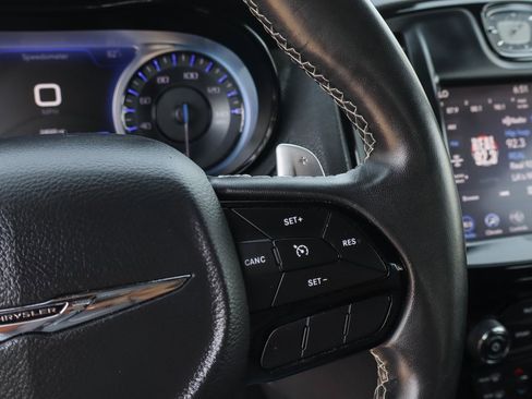 Used 2020 Chrysler 300 S image 21