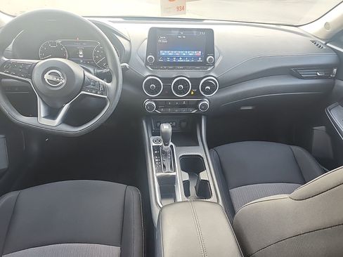Used 2025 Nissan Sentra SV image 5