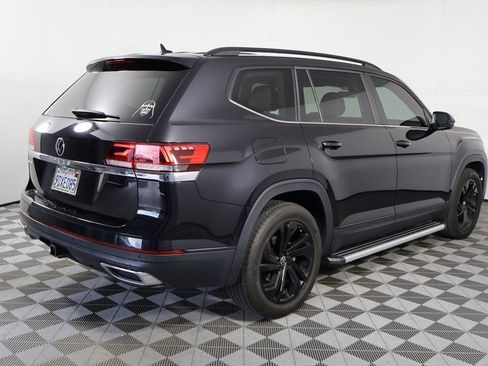 Used 2023 Volkswagen Atlas SE w/ Panoramic Sunroof Package image 4