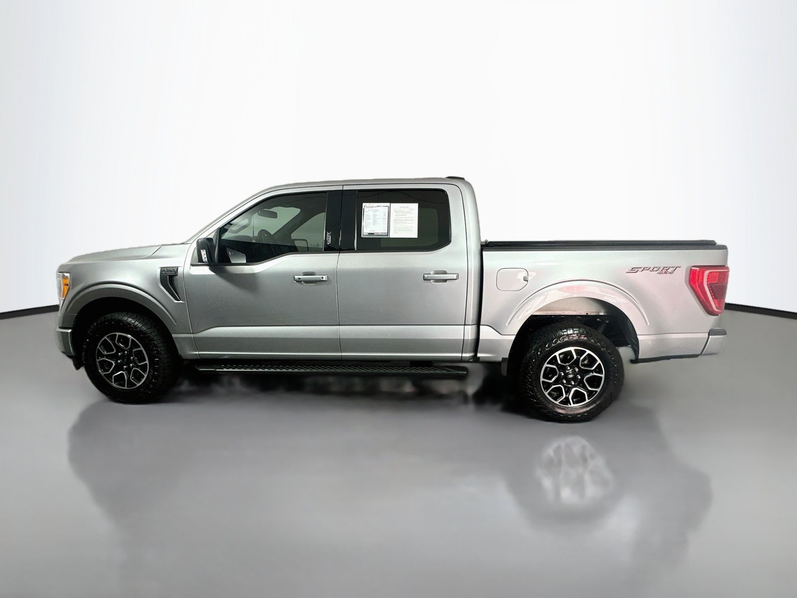 Used 2021 Ford F150 XLT w/ Equipment Group 302A High AWD/4WD image 4