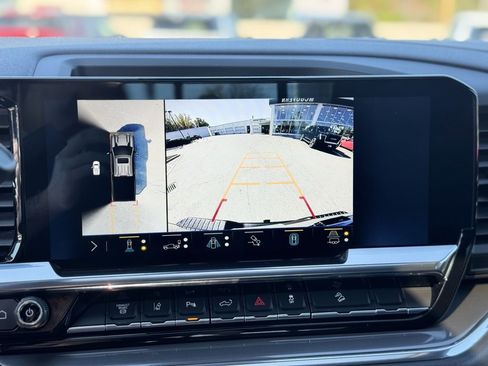 Used 2024 Chevrolet Silverado 3500 High Country w/ High Country Premium Package image 19