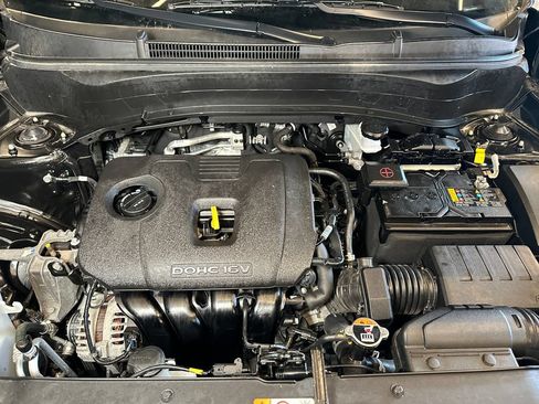 Used 2024 Kia Seltos LX AWD/4WD image 23