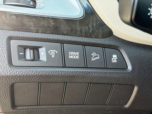 Used 2018 Hyundai Santa Fe Sport w/ 2.4L Value Package 02 image 45