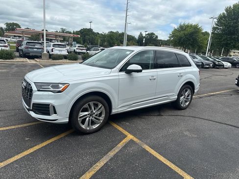 Used 2023 Audi Q7 2.0T Premium w/ Convenience Package AWD/4WD image 2