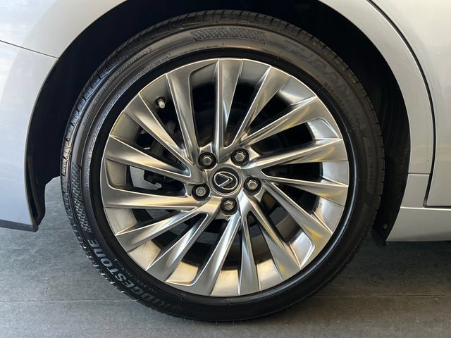 Used 2023 Lexus ES 350 w/ Accessory Package (Z1) FWD image 11