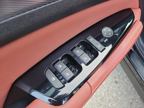 Used 2023 Kia Sportage SX image 22