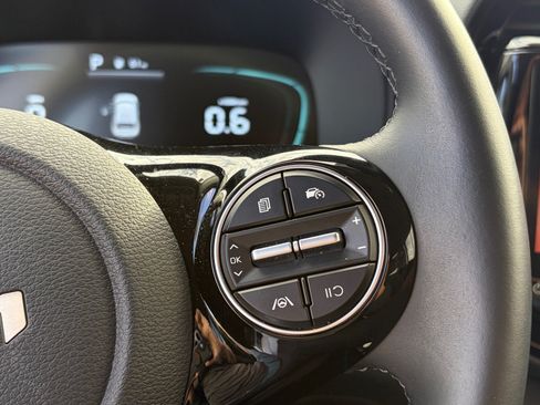 Certified 2025 Kia Soul EX FWD image 22
