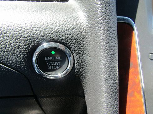 Used 2016 Lincoln Navigator L Select image 27