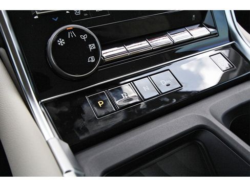 New 2025 Nissan Armada Platinum image 19