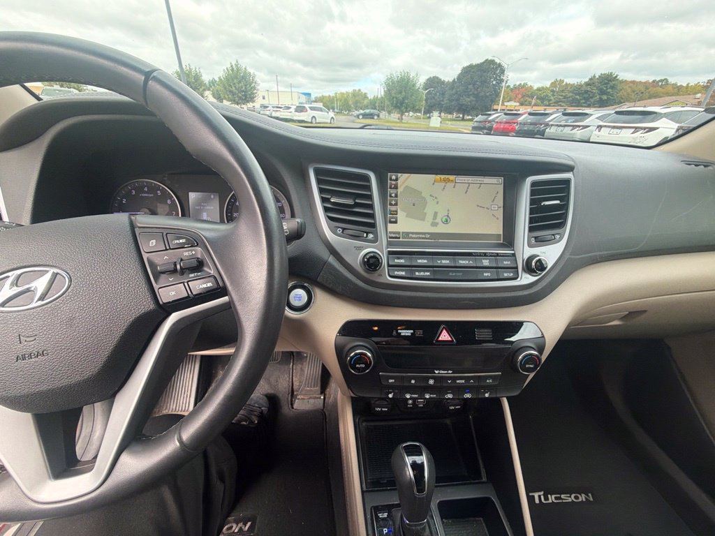 Used 2017 Hyundai Tucson Limited w/ Cargo Package AWD/4WD image 17