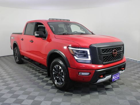 Used 2024 Nissan Titan PRO-4X w/ Pro-4x Convenience Package AWD/4WD image 31
