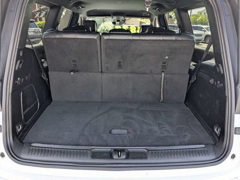 Used 2024 Jeep Wagoneer Series II w/ Flexible Seating Group RWD image 12