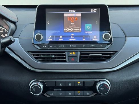 Used 2024 Nissan Altima 2.5 SR image 22