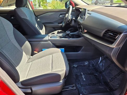 Used 2023 Nissan Rogue SV FWD image 19