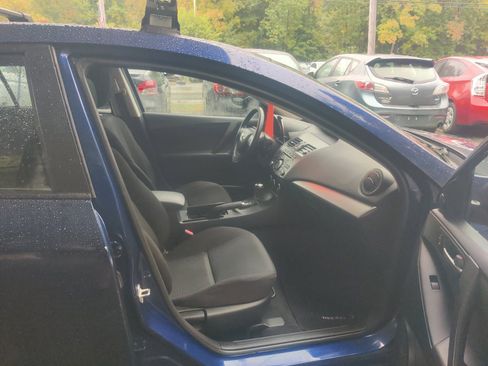 Used 2013 MAZDA MAZDA3 i Touring image 17