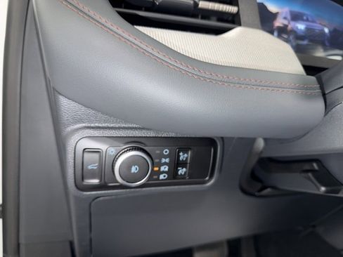 New 2026 Ford Explorer Active w/ Active Comfort Package image 14