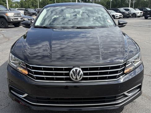 Used 2019 Volkswagen Passat 2.0T Wolfsburg w/ Wheels & Sunroof Package FWD image 3