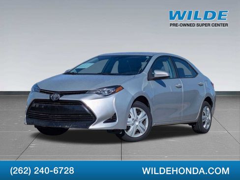 Used 2018 Toyota Corolla LE image 1