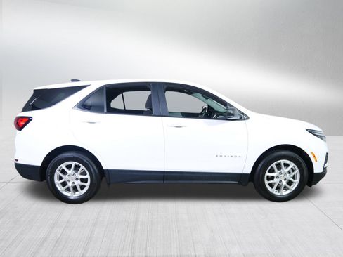 Used 2024 Chevrolet Equinox LS w/ LS Convenience Package FWD image 8