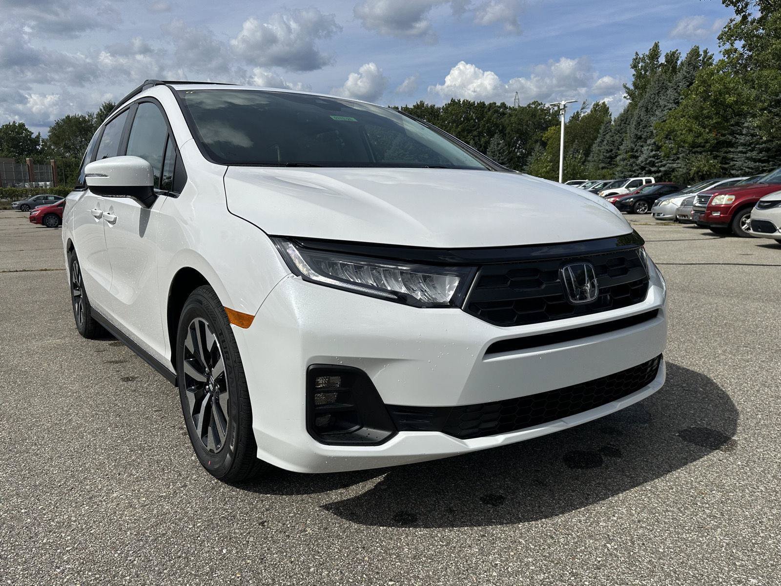 New 2026 Honda Odyssey EX-L image 4