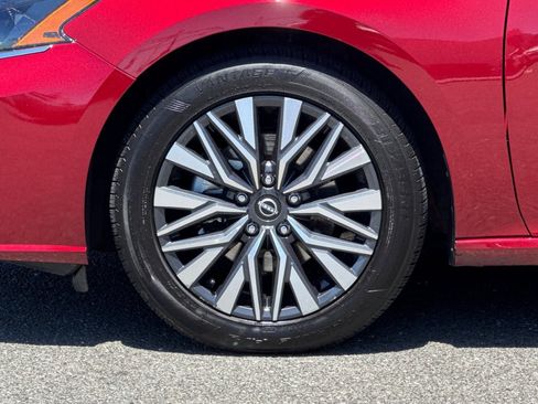 Certified 2025 Nissan Altima 2.5 SV FWD image 31