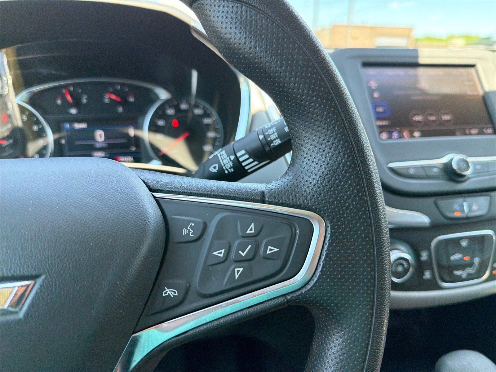 Used 2024 Chevrolet Equinox LS w/ LS Convenience Package FWD image 17