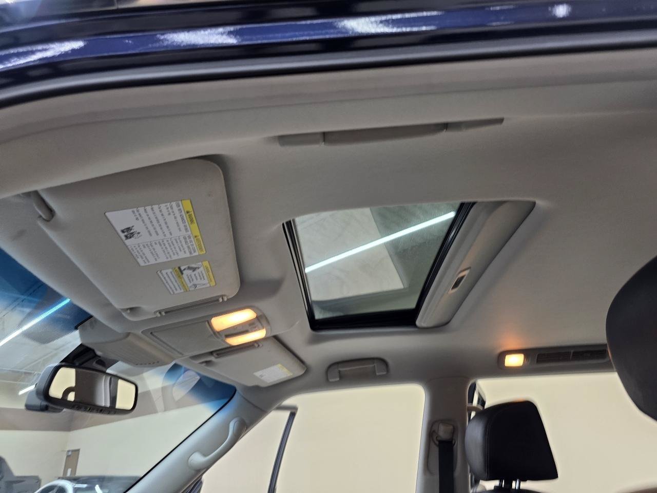Used 2015 INFINITI QX80 4WD w/ Deluxe Technology Package image 41
