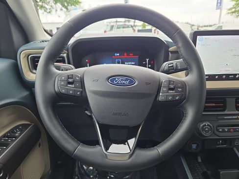 Certified 2025 Ford Maverick Lariat AWD/4WD image 21
