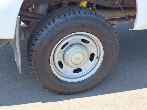 Used 2015 Ford F250 XL w/ Power Equipment Group AWD/4WD image 22