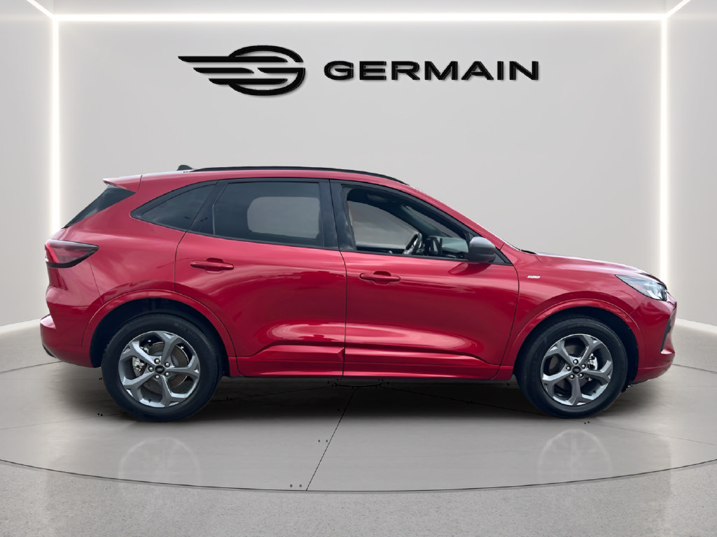 Used 2023 Ford Escape ST-Line w/ Tech Pack #1 AWD/4WD image 9