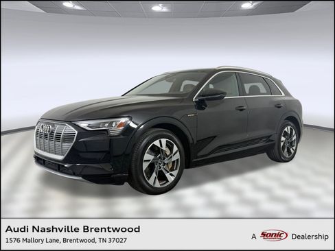 Used 2022 Audi e-tron Premium image 1