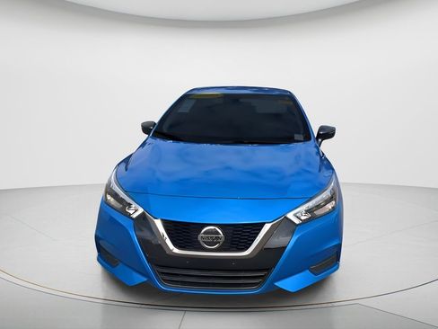 Used 2022 Nissan Versa SR w/ Convenience Package FWD image 2