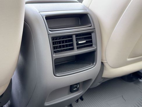 Used 2017 Cadillac XT5 Premium Luxury w/ Driver Assist Package image 30