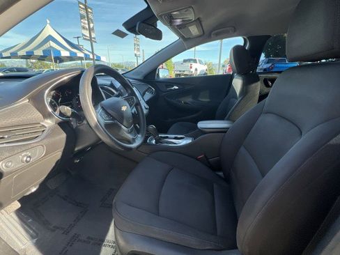 Used 2019 Chevrolet Malibu LT w/ Driver Confidence Package II image 18